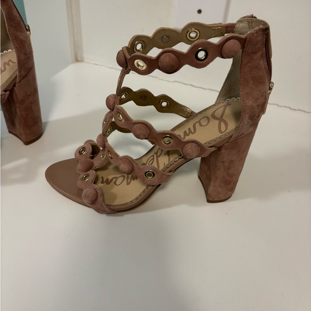 Suede blush color heels. Brand sam edelman